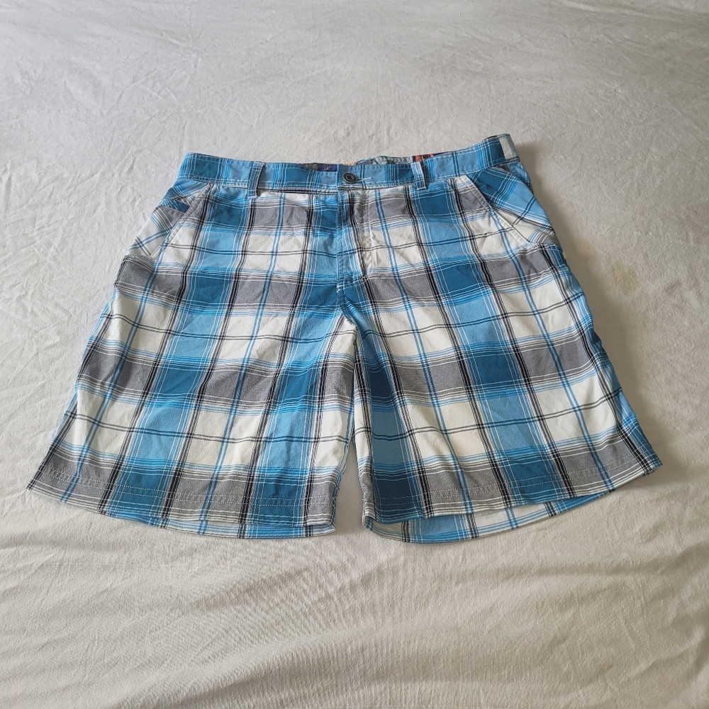 Lululemon Shorts Mens 36 Blue White Plaid Chino Performance Golf Mid Rise